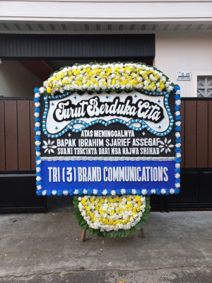 Papan Bunga Duka di Tulin Onsoi